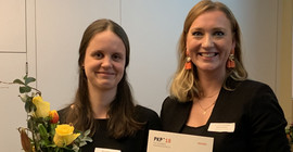 Nach der Preisverleihung: Marie Rüdiger (l.) und Dr. Anna Aleksandra Wojciechowicz vom Refugee Teachers Program. Foto: Antje Horn-Conrad.