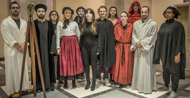 Das Ensemble der Inszenierung „Leben des Galilei“ | Foto: Manfred Wolf