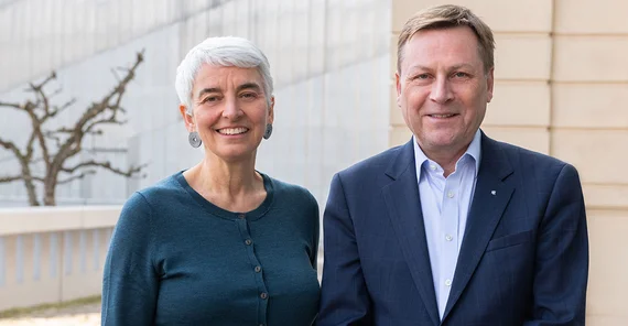 Die Direktorin des Jüdischen Museum Berlin (JMB) Hetty Berg und der Präsident der Universität Potsdam Prof. Oliver Günther, Ph.D.
