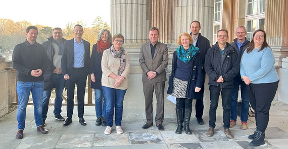 Spokespersons of the University Research Focuses and Emerging Fields receive their certificates at the beginning of the new funding period.