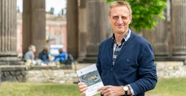 Prof. Dr. Wilfried Schubarth, Mit-Herausgeber des Bandes Alles auf Anfang! Befunde und Perspektiven zum Studieneingang“. Foto: Tobias Hopfgarten.