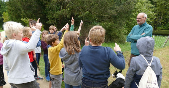 Das Bild zeigt den Schäfer Björn Hagg. Das Foto ist von J. Potratz. Beim Anklicken öffnet sich das Foto in neuem Fenster.
