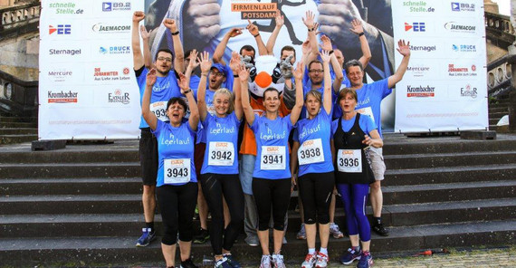 Beschäftige der Uni Potsdam beim DAK-Lauf 2017. Foto: Petra Bischoff-Krenzien. Beschäftige der Uni Potsdam beim DAK-Lauf 2017. Foto: Petra Bischoff-Krenzien.