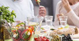 Richtig essen für ein langes Leben. Foto: Fotolia/Photographee.eu