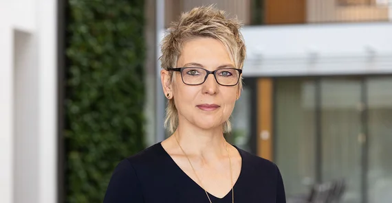 Dr. Sylvia Lucht in portrait