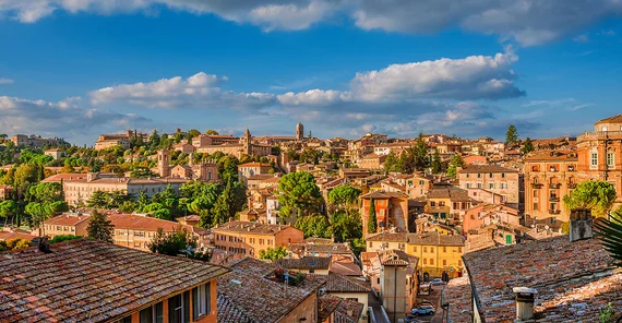 Blick aus erhöhter Lage auf die Dächer von Perugia.