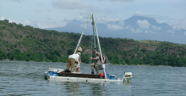 Wissenschaftler der Universität Potsdam am Lake Challa, Kenia. Foto: Stephan Opitz.