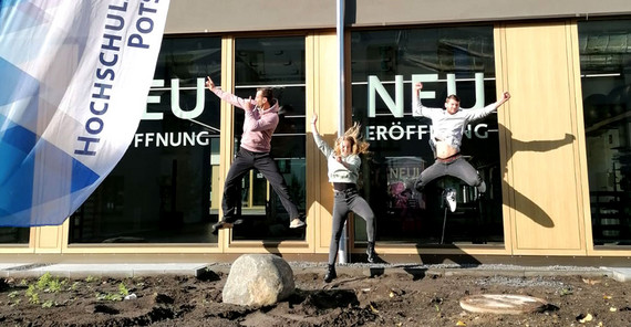 Die Beschäftigten vom Zentrum für Hochschulsport haben im neuen „keepFIT“ gewirbelt, damit künftig Angehörige der Potsdamer Hochschulen, aber auch Anwohnerinnen und Anwohner in Bewegung kommen können. | Foto: Felix Thoß Die Beschäftigten vom Zentrum für Hochschulsport haben im neuen „keepFIT“ gewirbelt, damit künftig Angehörige der Potsdamer Hochschulen, aber auch Anwohnerinnen und Anwohner in Bewegung kommen können. | Foto: Felix Thoß
