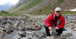 Dr. Sara Savi bei der Entnahme von Sand für geochemische Analysen | Foto: Velio Coviello