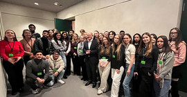 Studierende der UP besuchten den Deutschen Bundestag in Berlin und trafen auch den früheren Kanzler Olaf Scholz