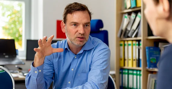 Prof. Dr. Sascha Oswald. | Foto: Tobias Hopfgarten